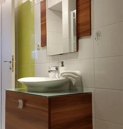 Sanja Apartment *