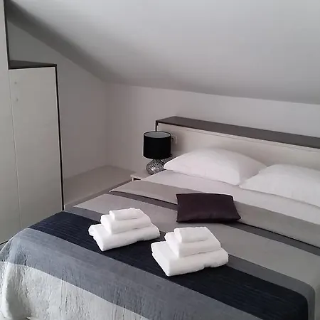 Sanja Apartment *