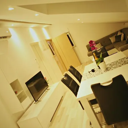 Apartment Sanja *