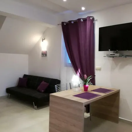 Apartment Sanja *