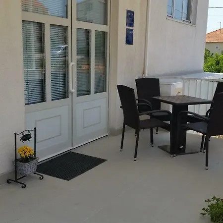 Apartment Sanja *