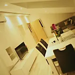 דירה Sanja *